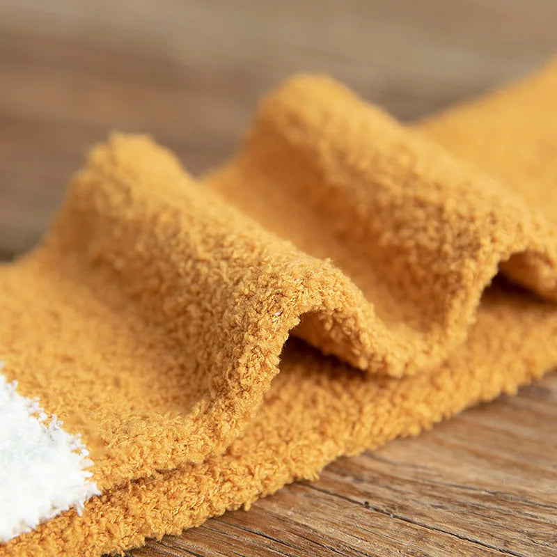 Cat paw socks non slip sole detail