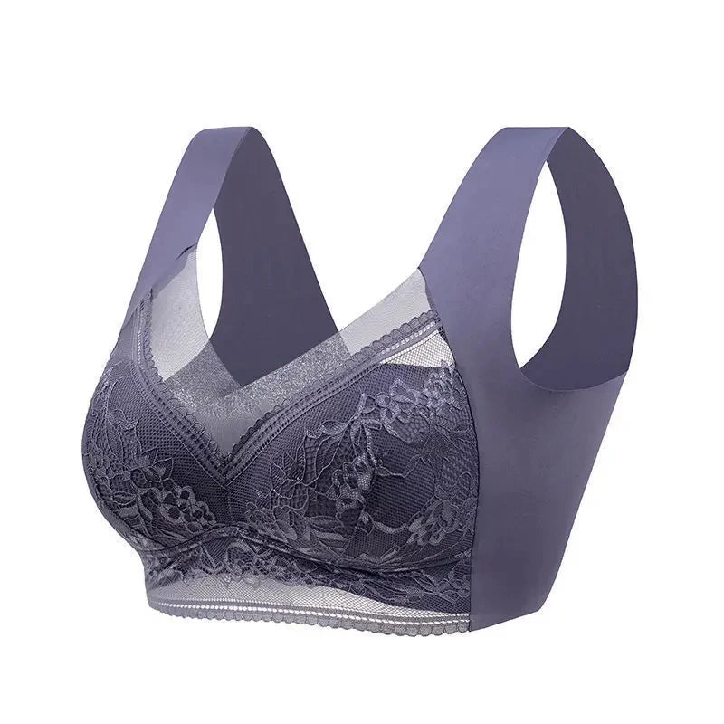 Wide cushioned straps detail