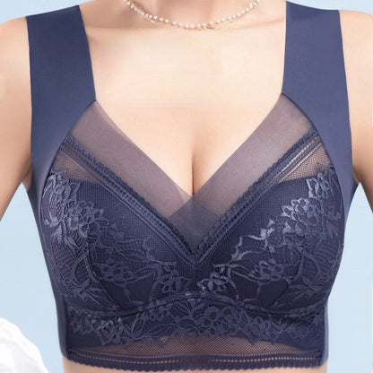 Plus size wireless bra wide band detail
